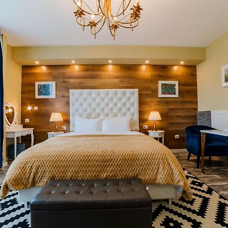 Romantic Jacuzzi Chic Apartment Sinaia Luaran gambar